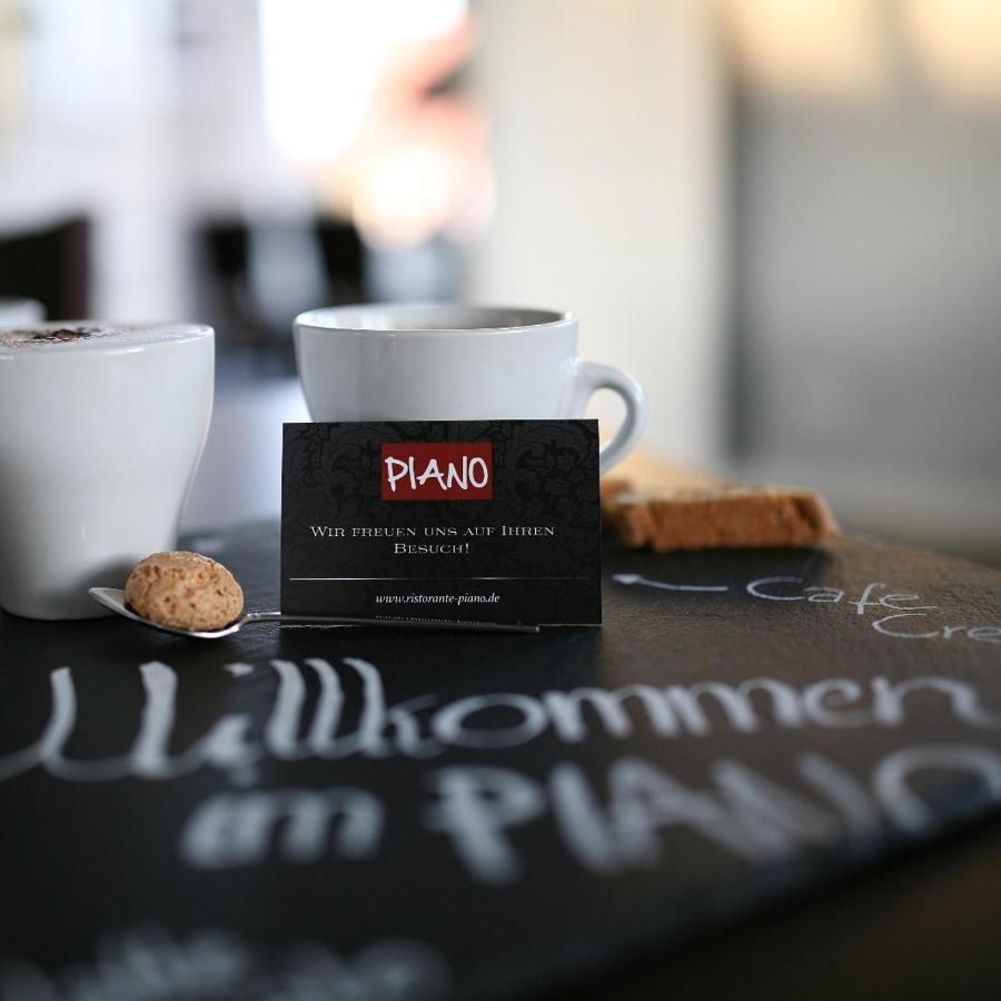Piano Hotel *